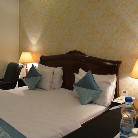 Hotel Emperor Palms New Delhi Eksteriør billede