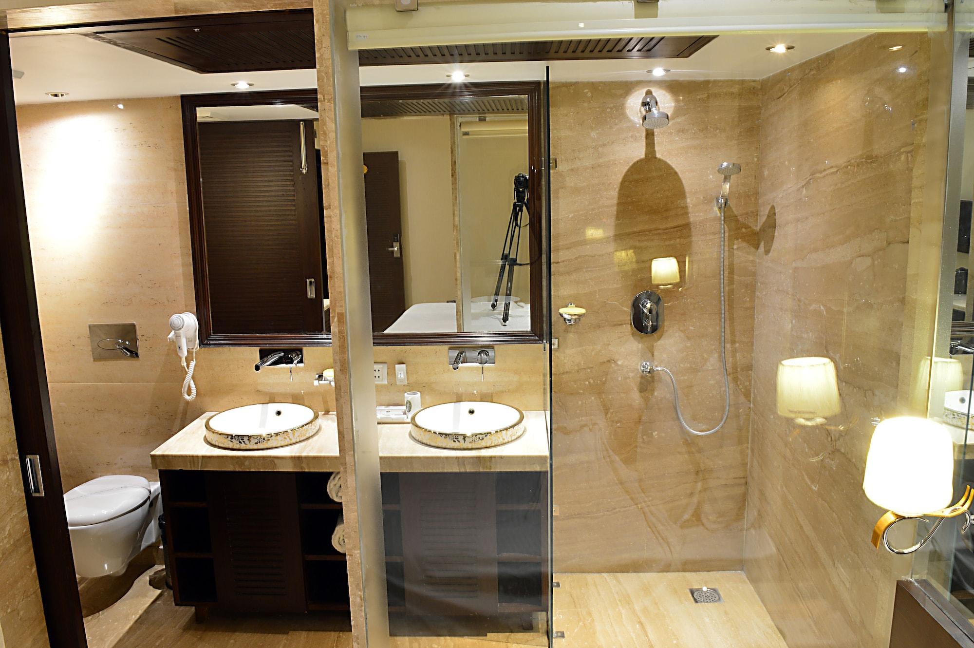 Hotel Emperor Palms New Delhi Eksteriør billede