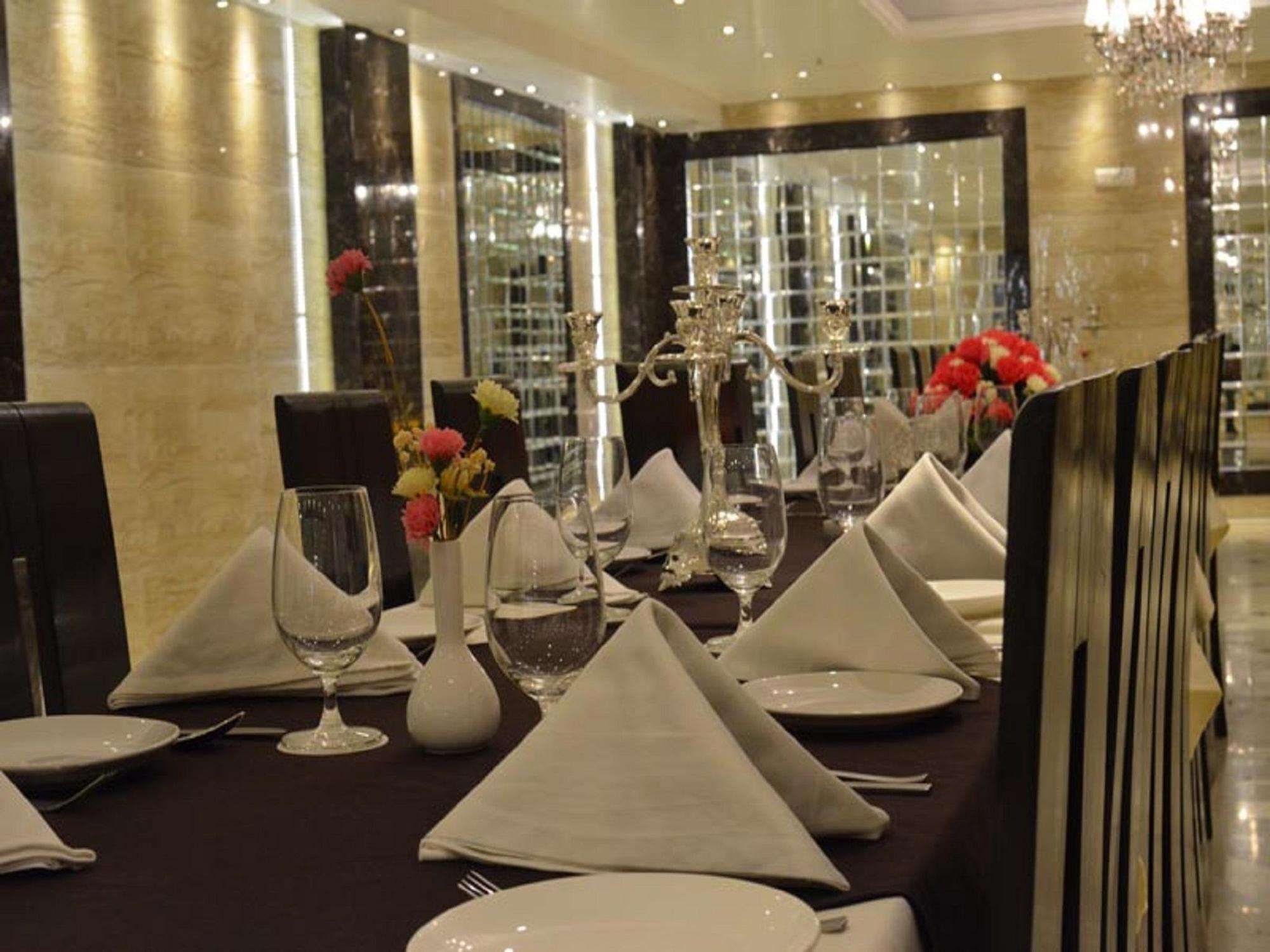 Hotel Emperor Palms New Delhi Eksteriør billede