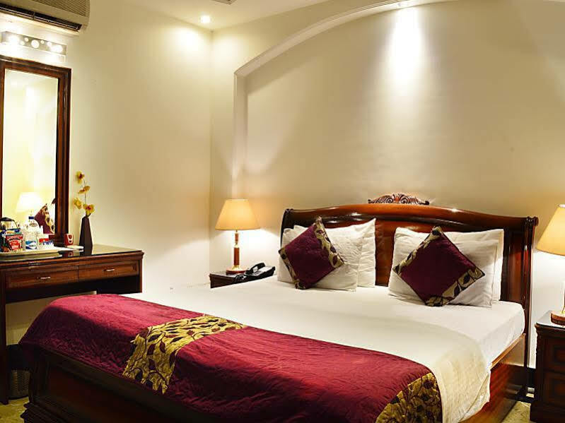 Hotel Emperor Palms New Delhi Eksteriør billede